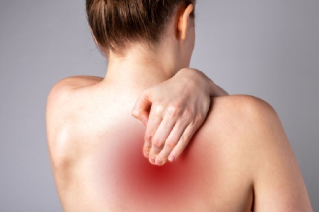 Causes of Pain Between the Shoulder Blades